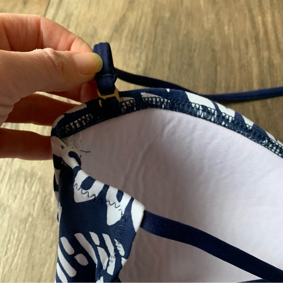 Trina turk criss cross back mandala one piece swimsuit with removable strap - Picture 7 of 9